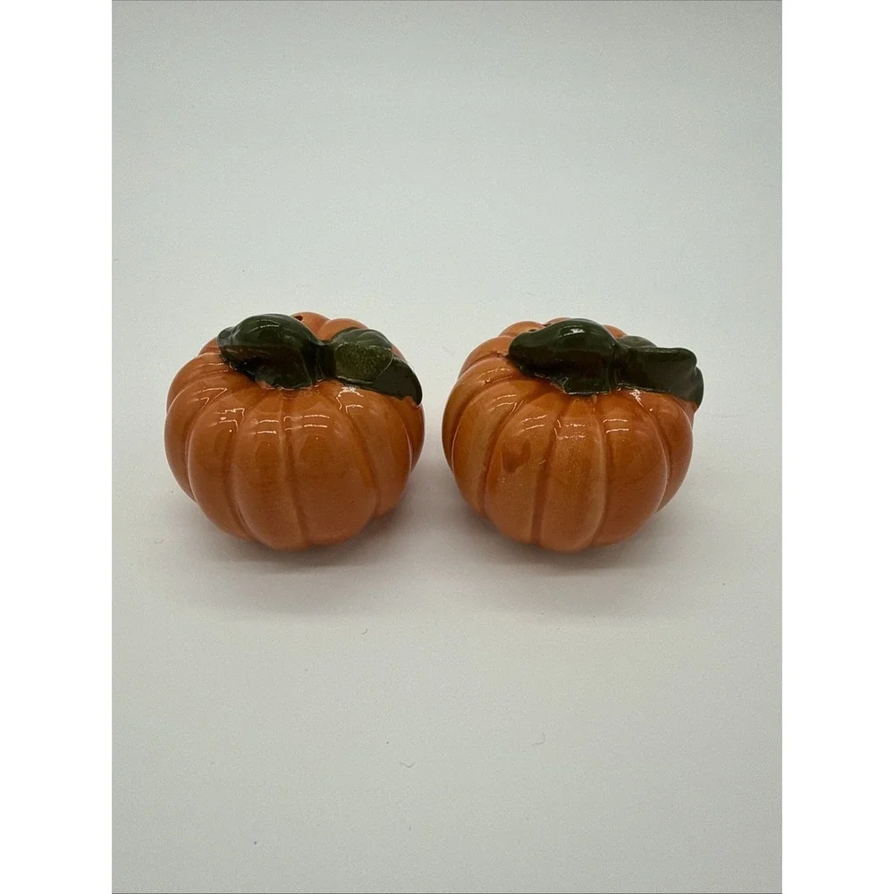 Pumpkin Salt‎ Pepper Shaker Set Ceramic Fall Harvest Orange